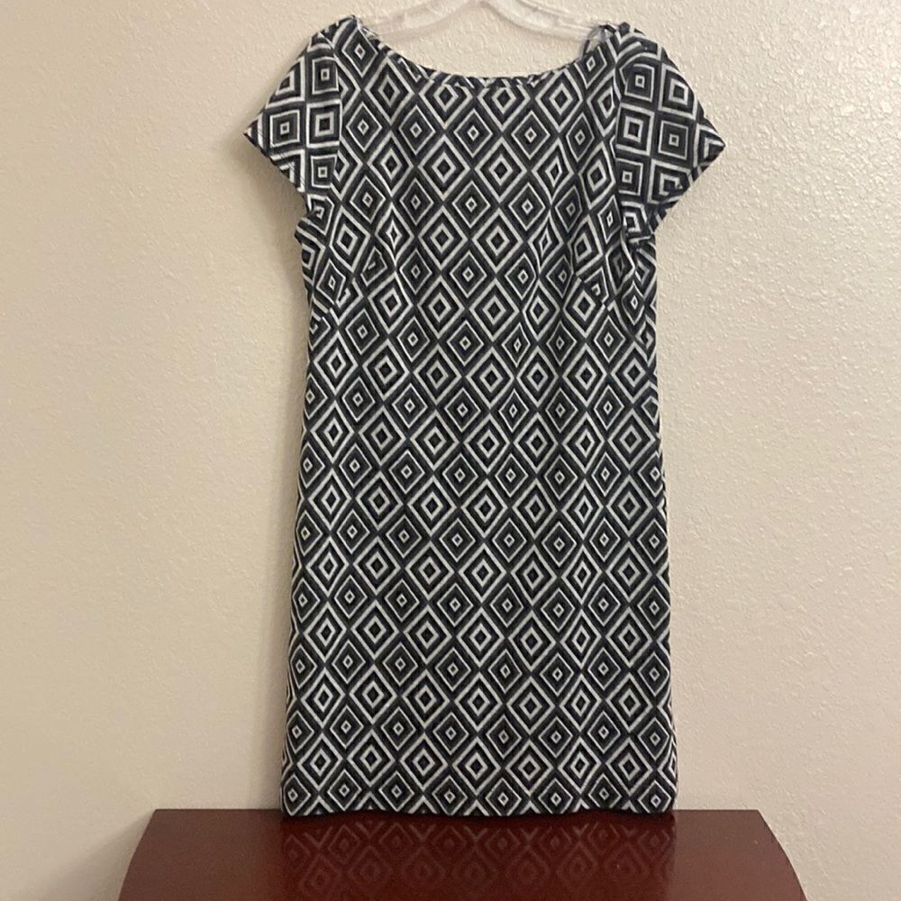Jessica Howard black and white Diamond pattern designs size 12